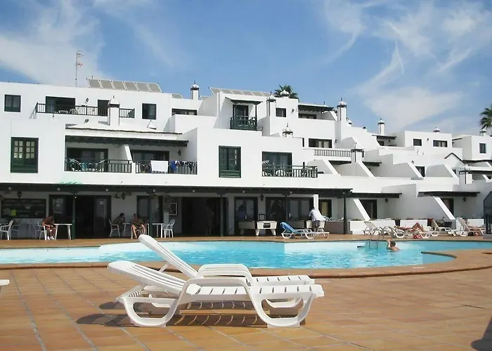Pueblos Aparthotel 2*
