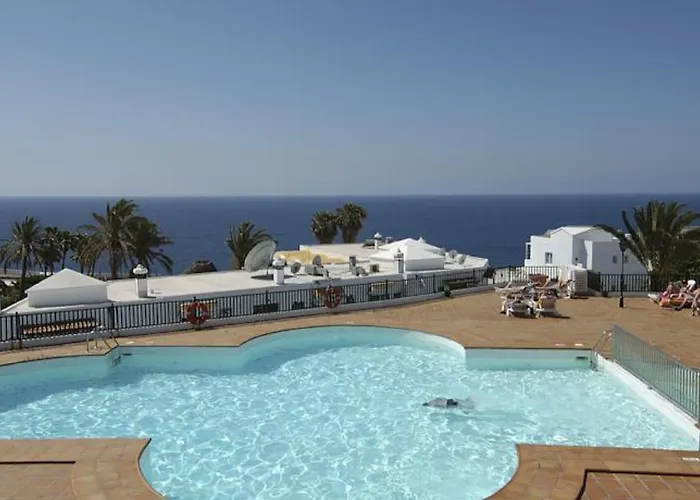 Pueblos Aparthotel 2*