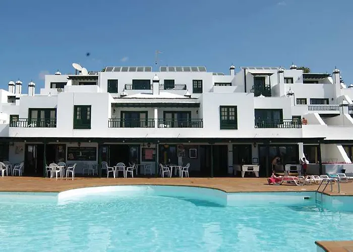 Pueblos Aparthotel 2*