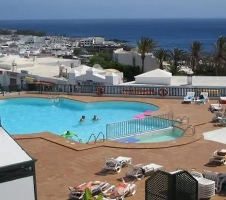 Pueblos Aparthotel 2*