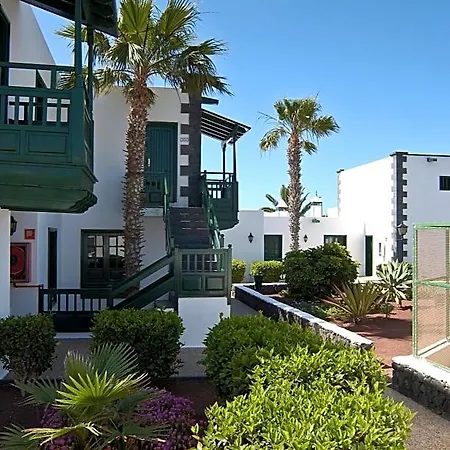 Pueblos Aparthotel 2*