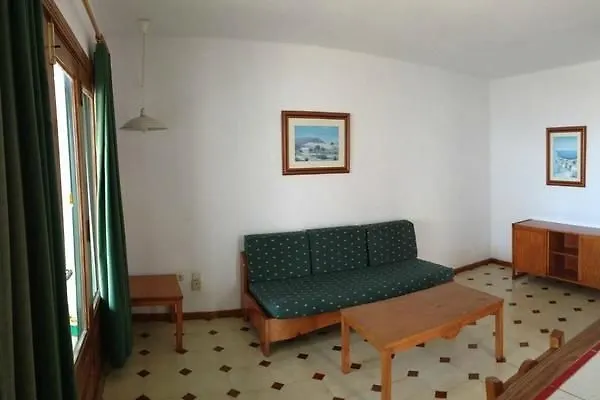 Pueblos Aparthotel 2*