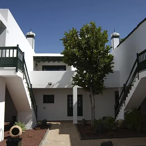 Ξενοδοχείο με διαμερίσματα Pueblos 2*